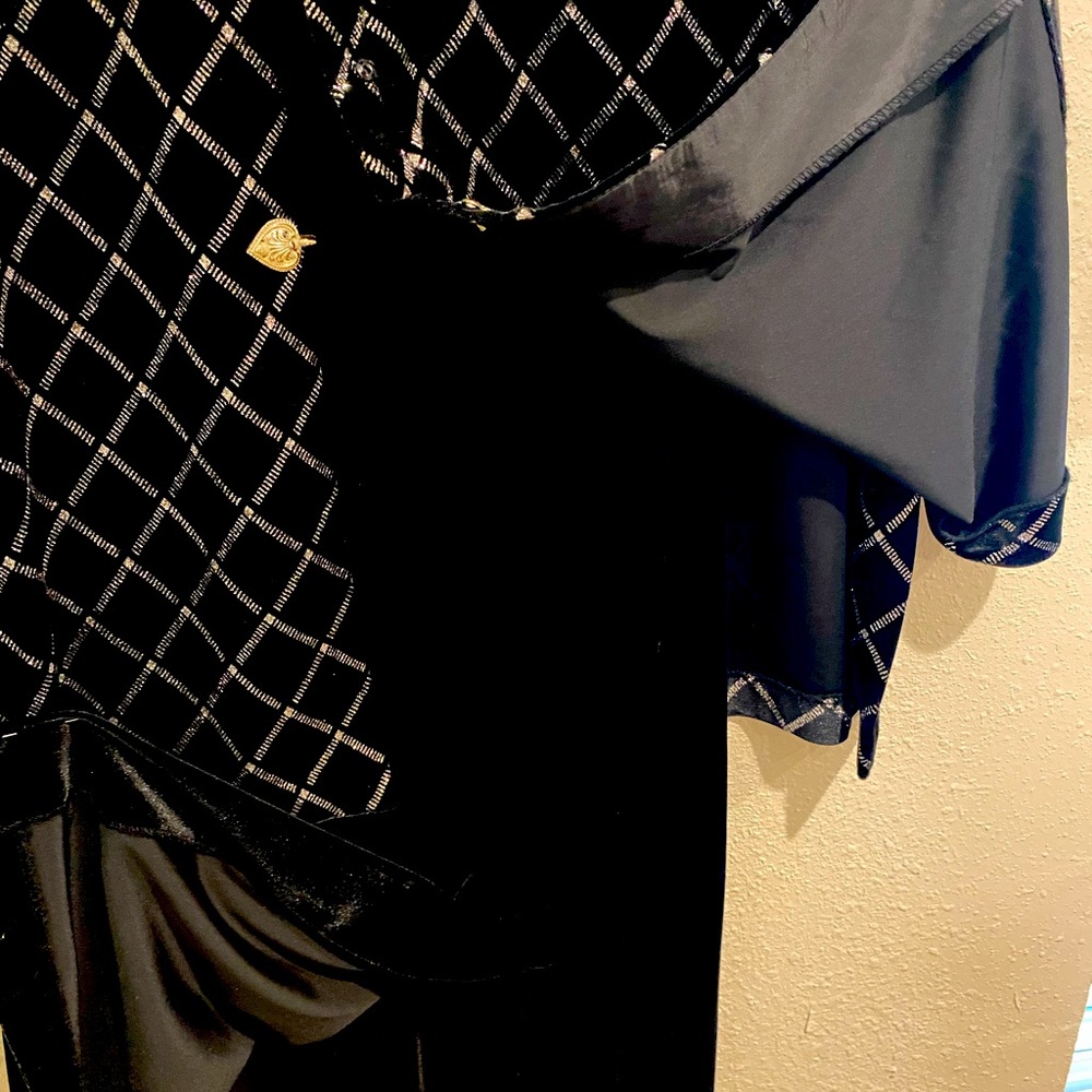 JBS Ltd formal suit. Silver closures with silver design. Size 16, slit skirt.
